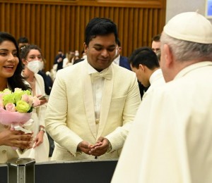 No Domingo da Sagrada Família Papa envia carta aos esposos 